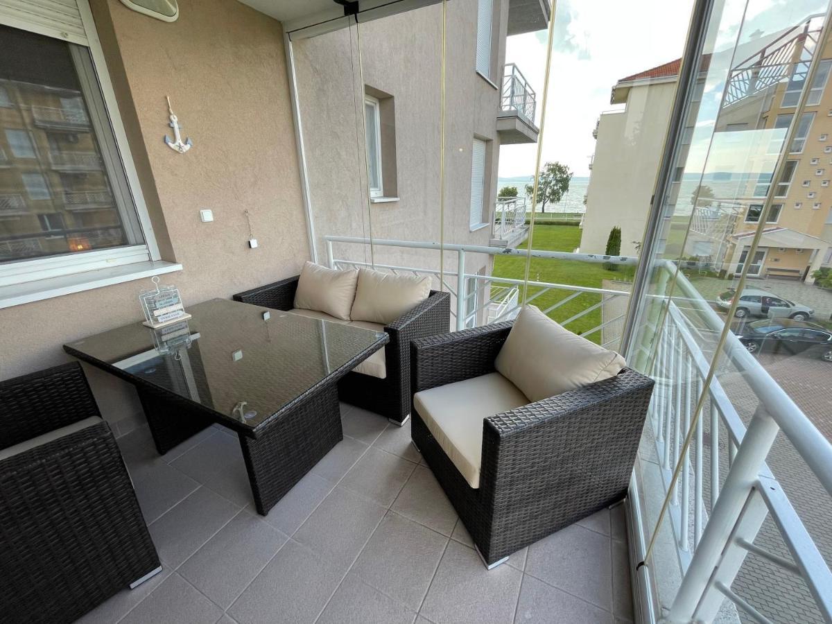 Siofoki Vizparti Nyaralo - Lakeside Apartment Buitenkant foto